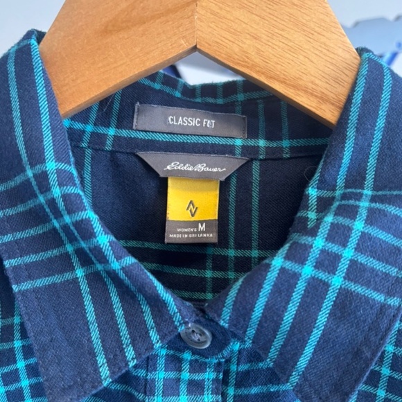 Eddie Bauer  Expedition Flex Flannel Shirt | Womens M | Classic Fit | Blue Plaid - Picture 3 of 13